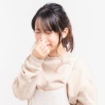 お風呂の排水口が臭い原因は？掃除方法と対策も解説